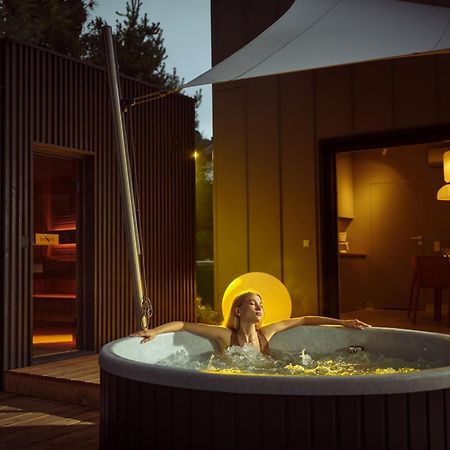 Skarpa Resort 尤斯托尼莫斯基 外观 照片