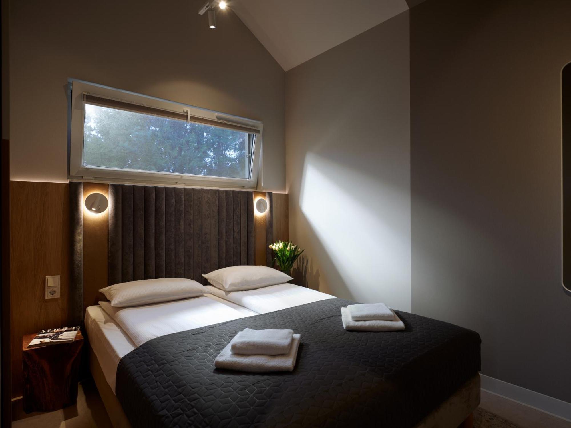 Skarpa Resort 尤斯托尼莫斯基 外观 照片